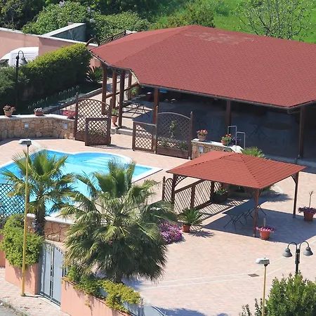 Il Cavallino Rosso Hotell